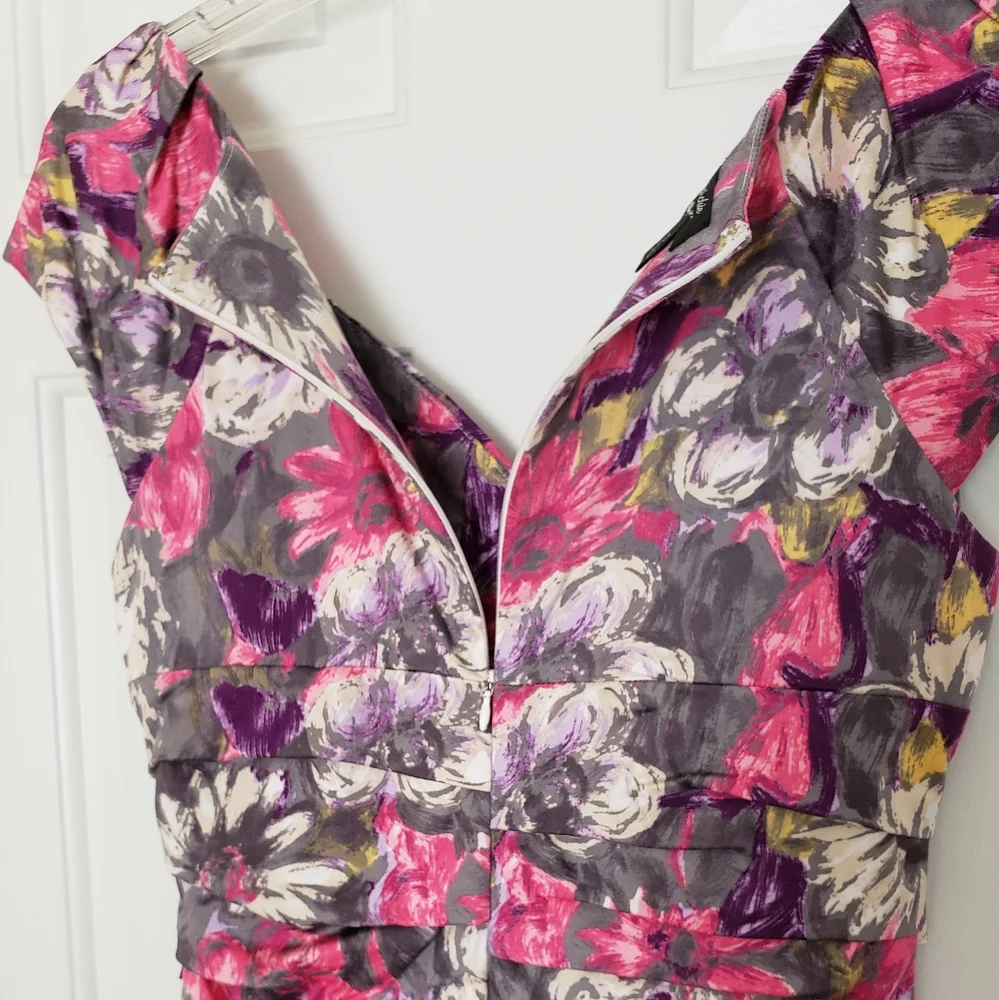 Suzi Chin Floral Print Ruched Sheath Dress - Picture 5 of 9